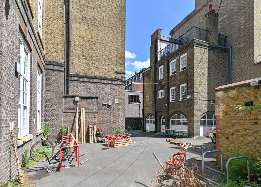 The courtyard between the school buildings